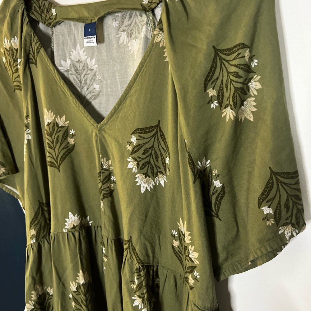 Old Navy Olive Green Floral V-Neck Dress - Picture 2 of 4